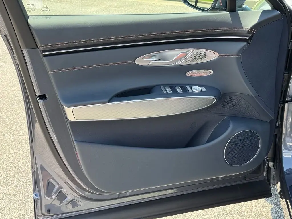 2026 Genesis Gv70 - $58,778