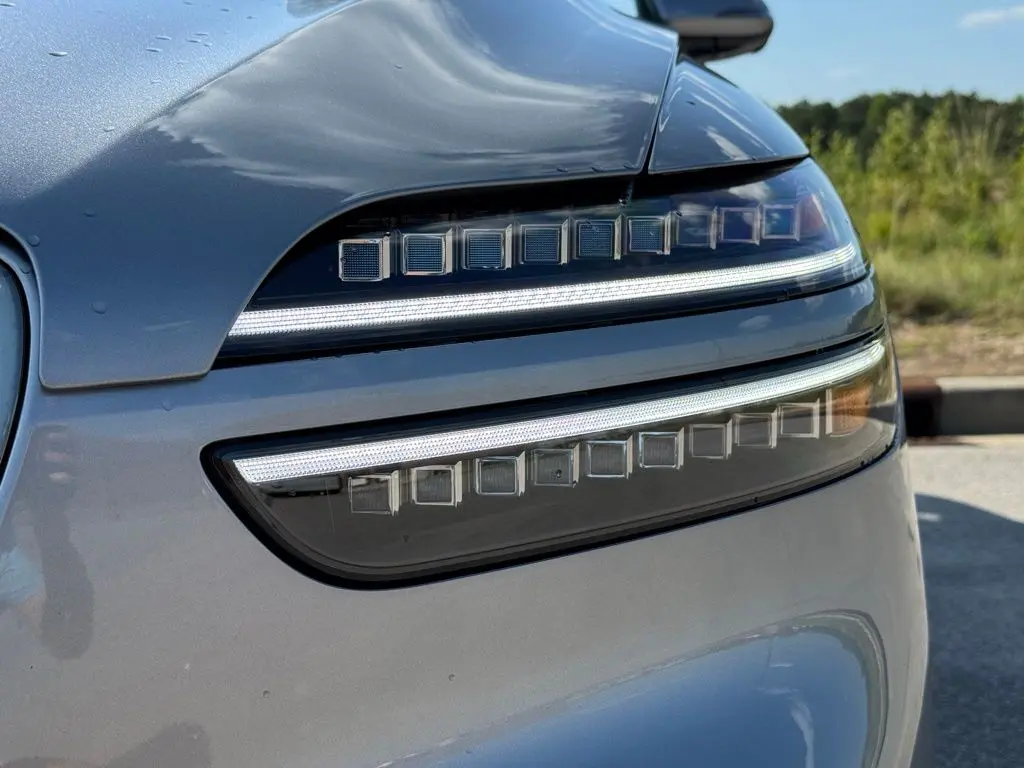 2026 Genesis Gv70 - $58,919
