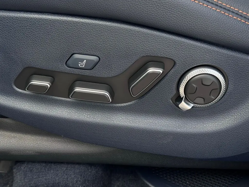2026 Genesis Gv70 - $61,952