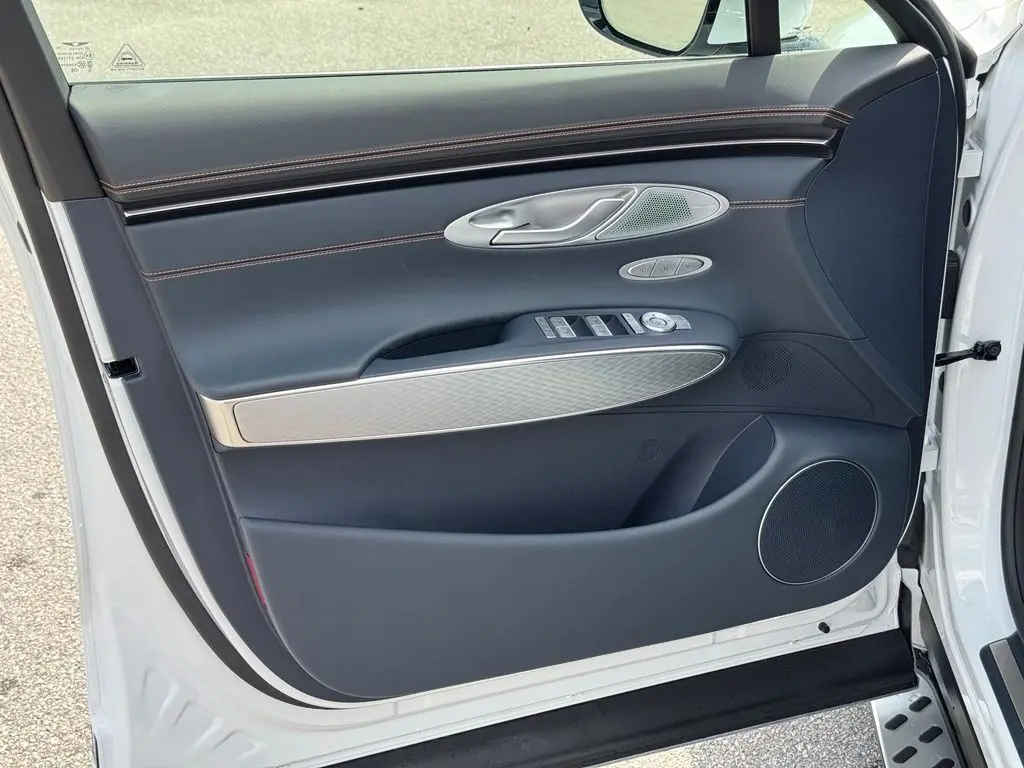 2026 Genesis Gv70 - $61,862