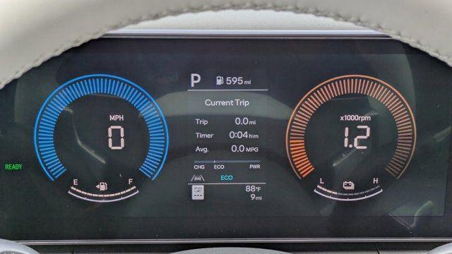 2026 Hyundai SANTA FE Hybrid SE