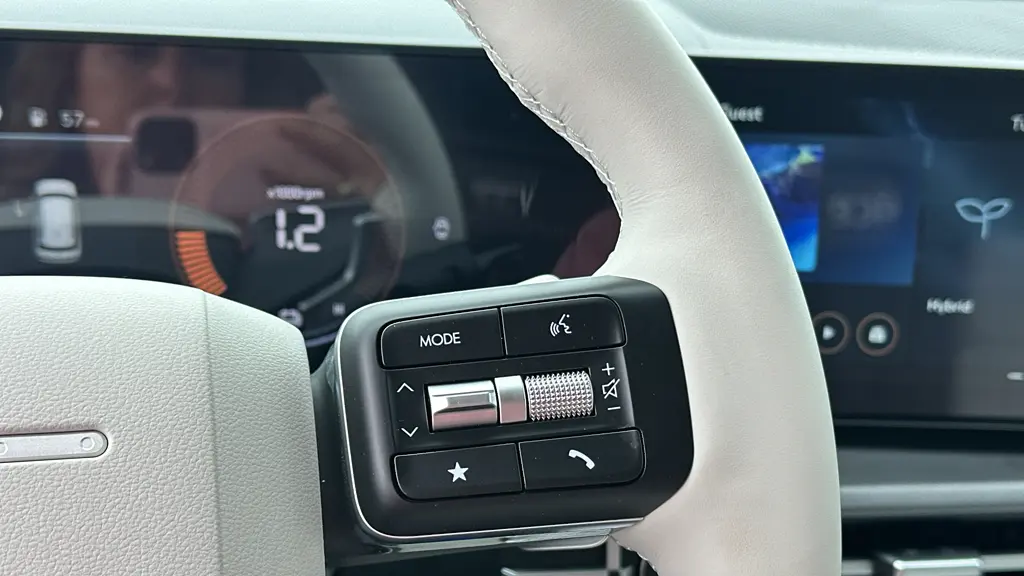 2026 Hyundai SANTA FE Hybrid SE