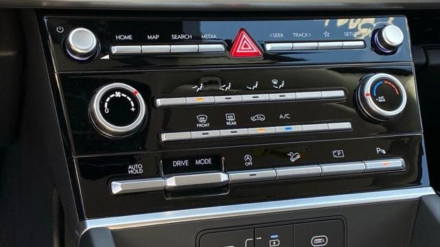 2025 Hyundai SANTA FE SE