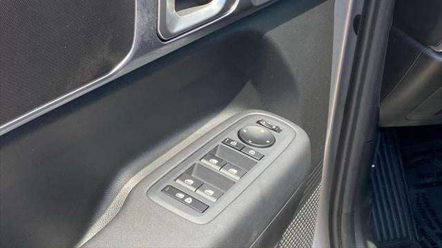 2025 Hyundai SANTA FE SE