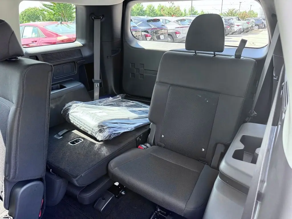 2027 Hyundai Santa Fe - $37,156