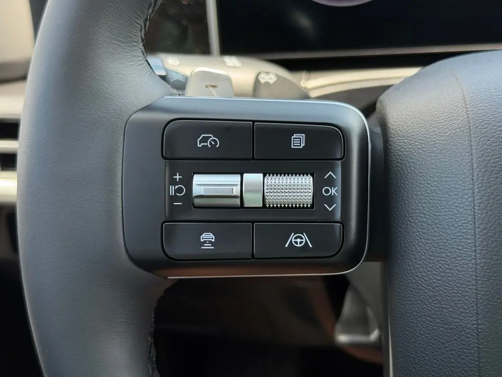 2027 Hyundai Santa Fe - $37,156