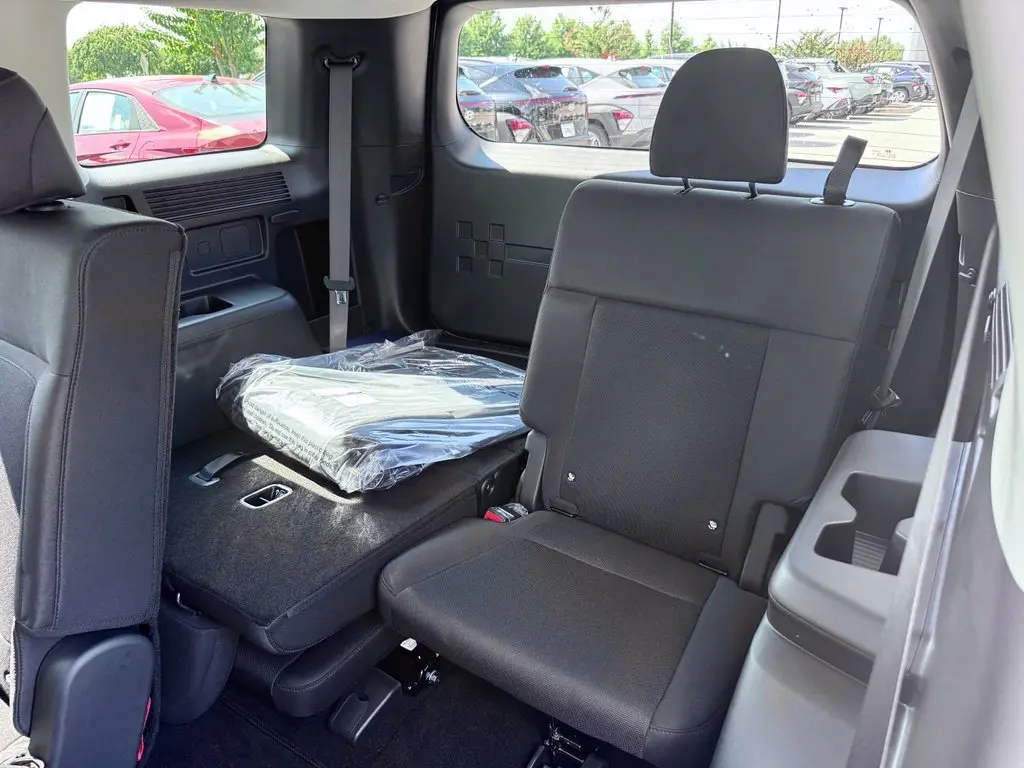 2027 Hyundai Santa Fe - $37,156