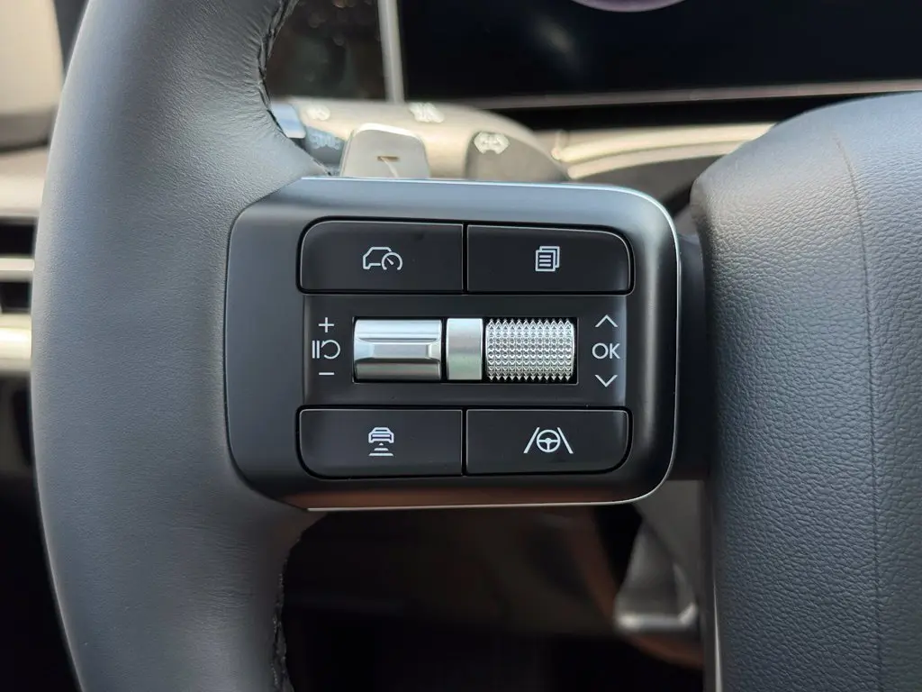 2027 Hyundai Santa Fe - $37,156