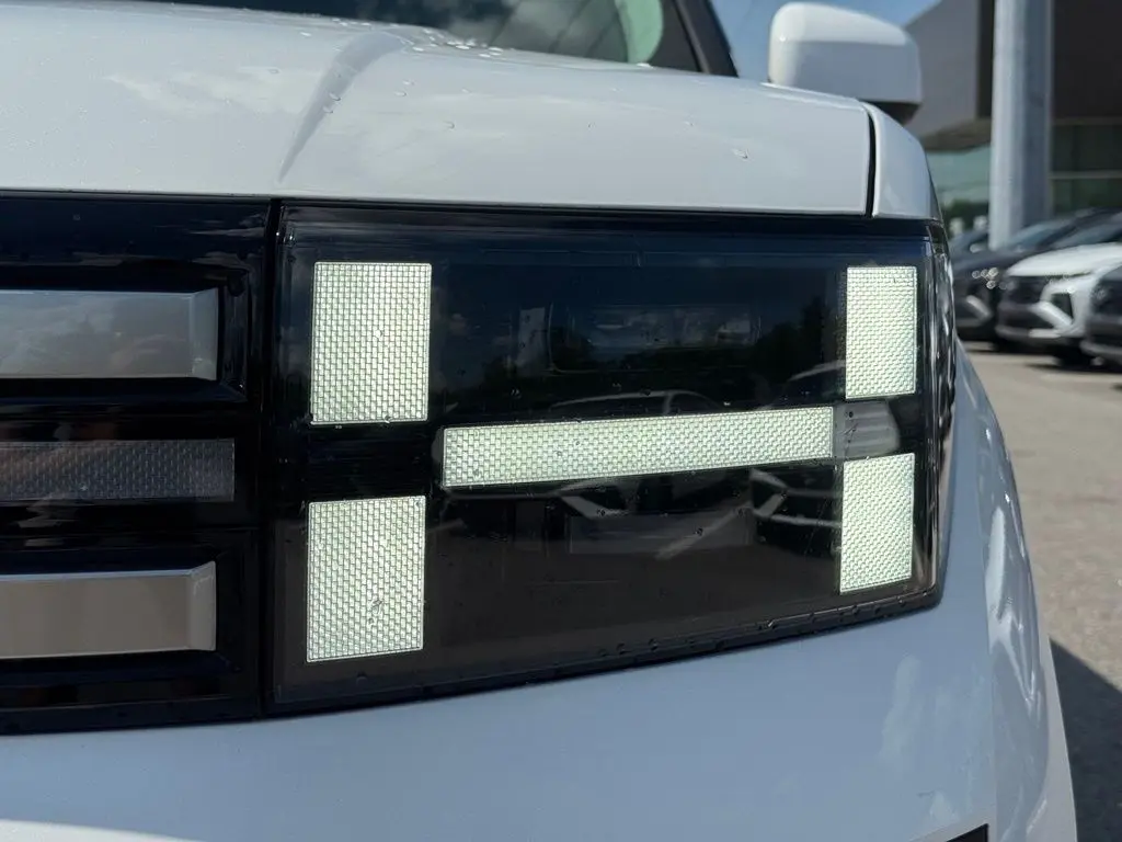 2027 Hyundai Santa Fe - $37,156