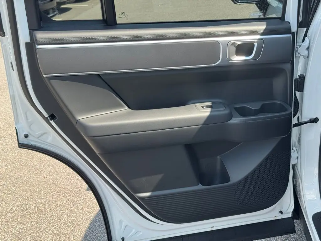 2027 Hyundai Santa Fe - $37,156