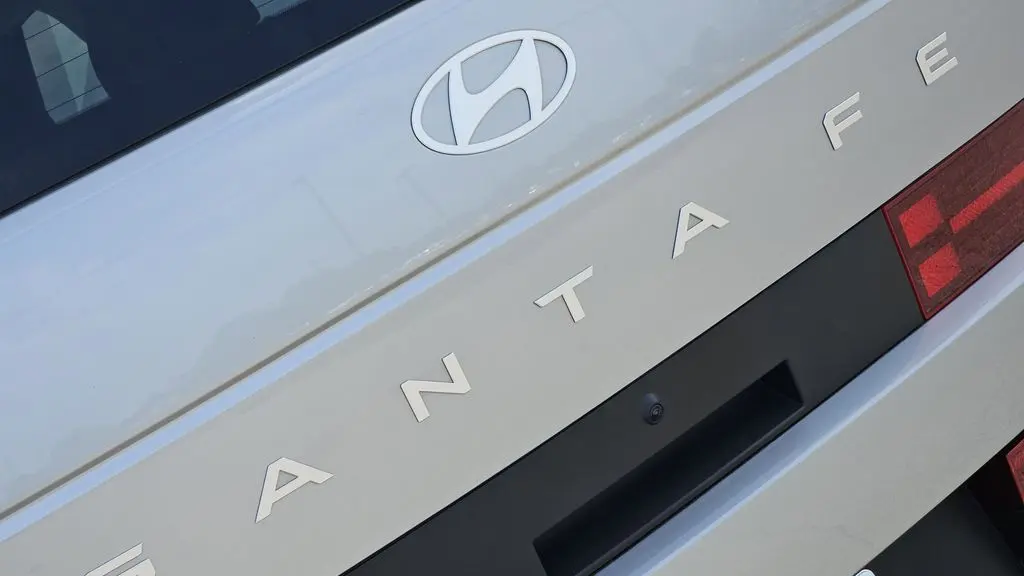 2024 Hyundai SANTA FE SE