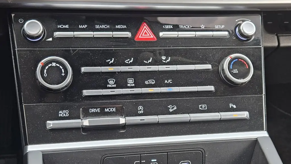 2024 Hyundai SANTA FE SE
