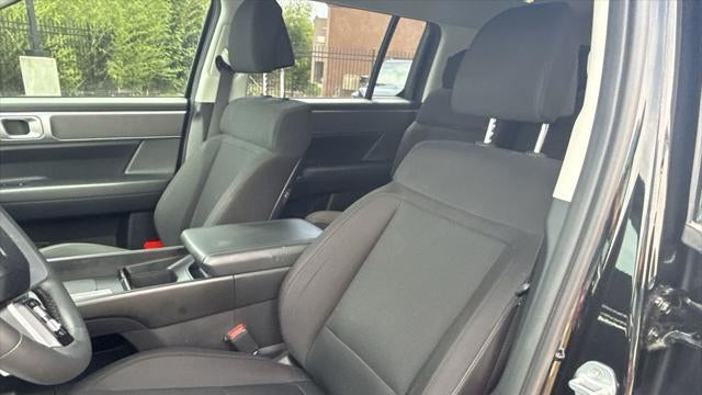 2025 Hyundai SANTA FE SE