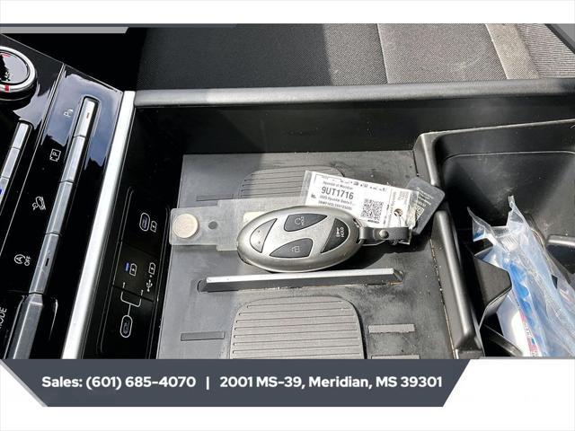 2025 Hyundai Santa Fe - $33,123