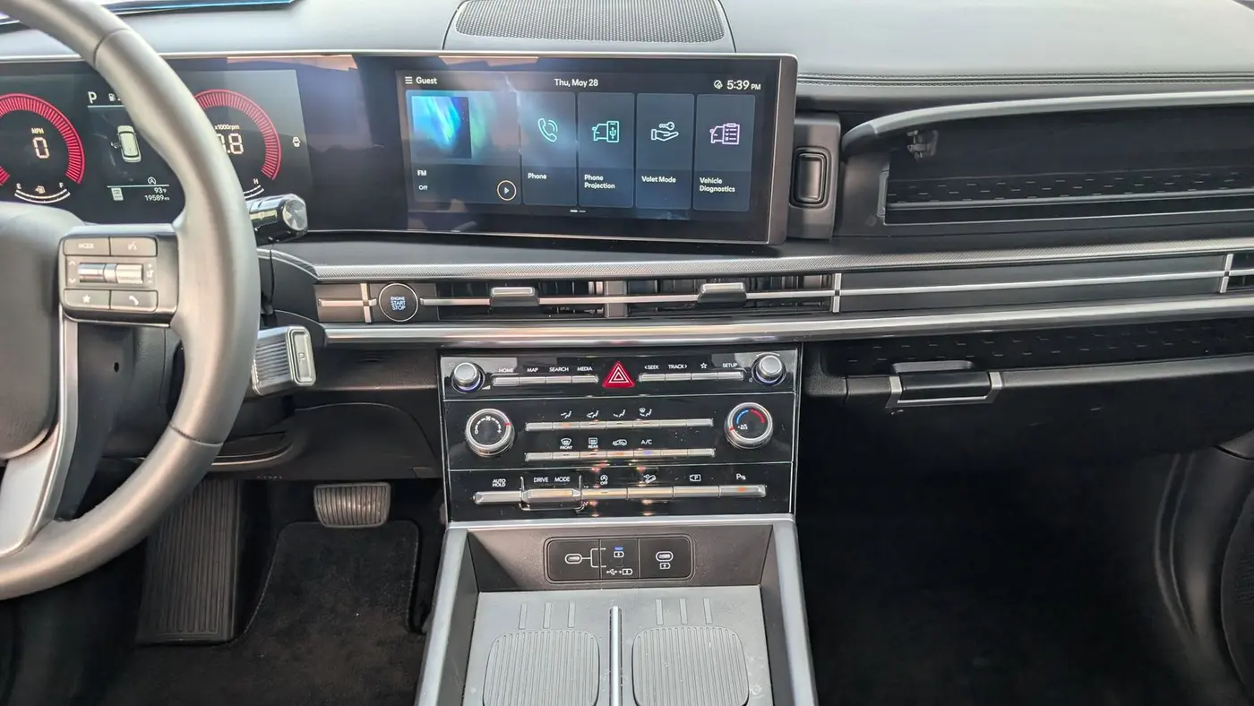 2025 Hyundai SANTA FE SE