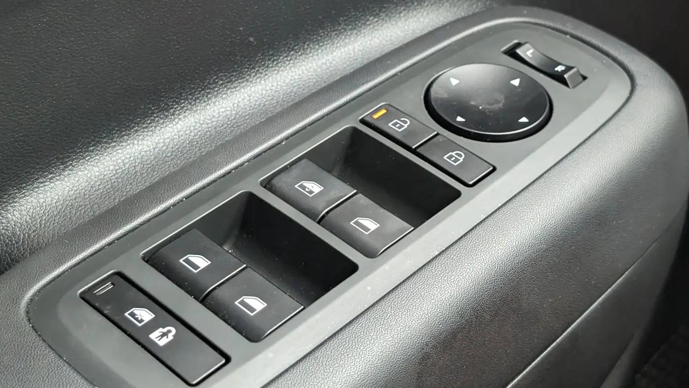2025 Hyundai SANTA FE SE