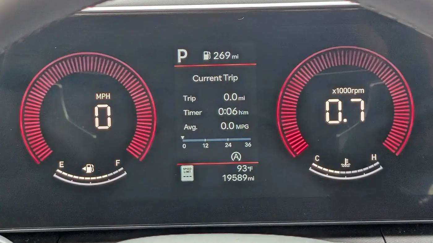 2025 Hyundai SANTA FE SE