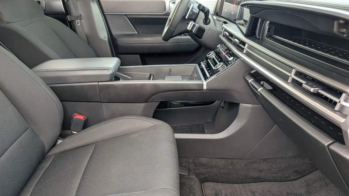 2025 Hyundai SANTA FE SE