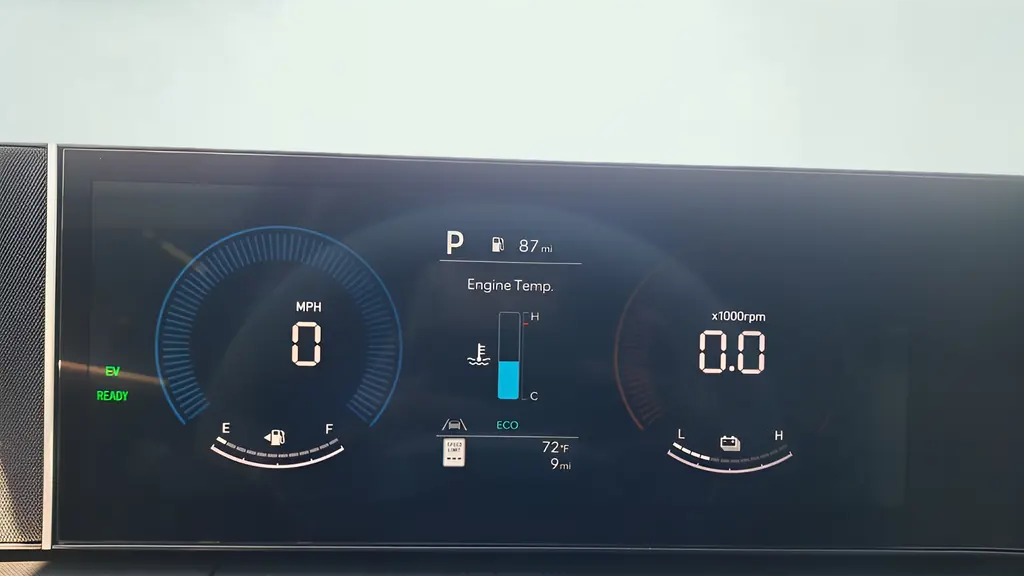 2026 Hyundai SANTA FE Hybrid SE