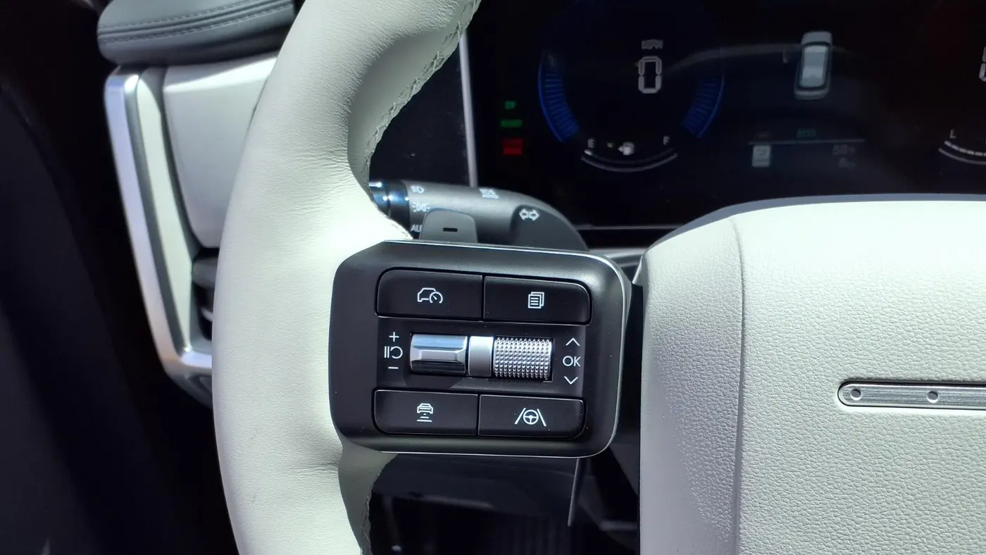 2026 Hyundai SANTA FE Hybrid SE
