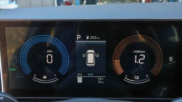 2026 Hyundai SANTA FE Hybrid SE