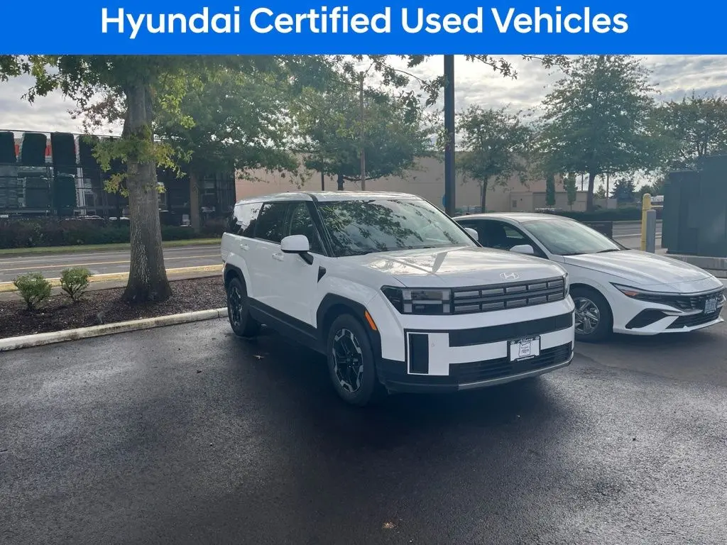 2025 Hyundai SANTA FE SE — photo 1 of 12