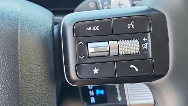 2025 Hyundai SANTA FE SE