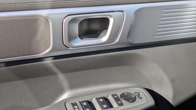 2025 Hyundai SANTA FE SE