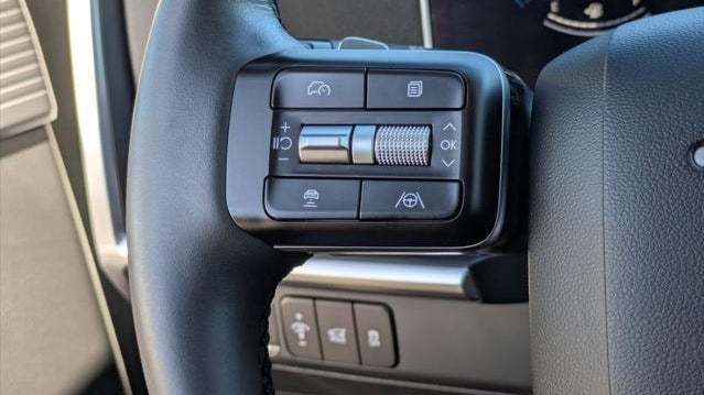 2025 Hyundai SANTA FE SE