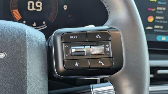 2025 Hyundai SANTA FE SE