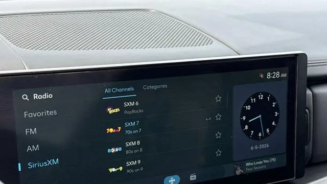2024 Hyundai SANTA FE SE
