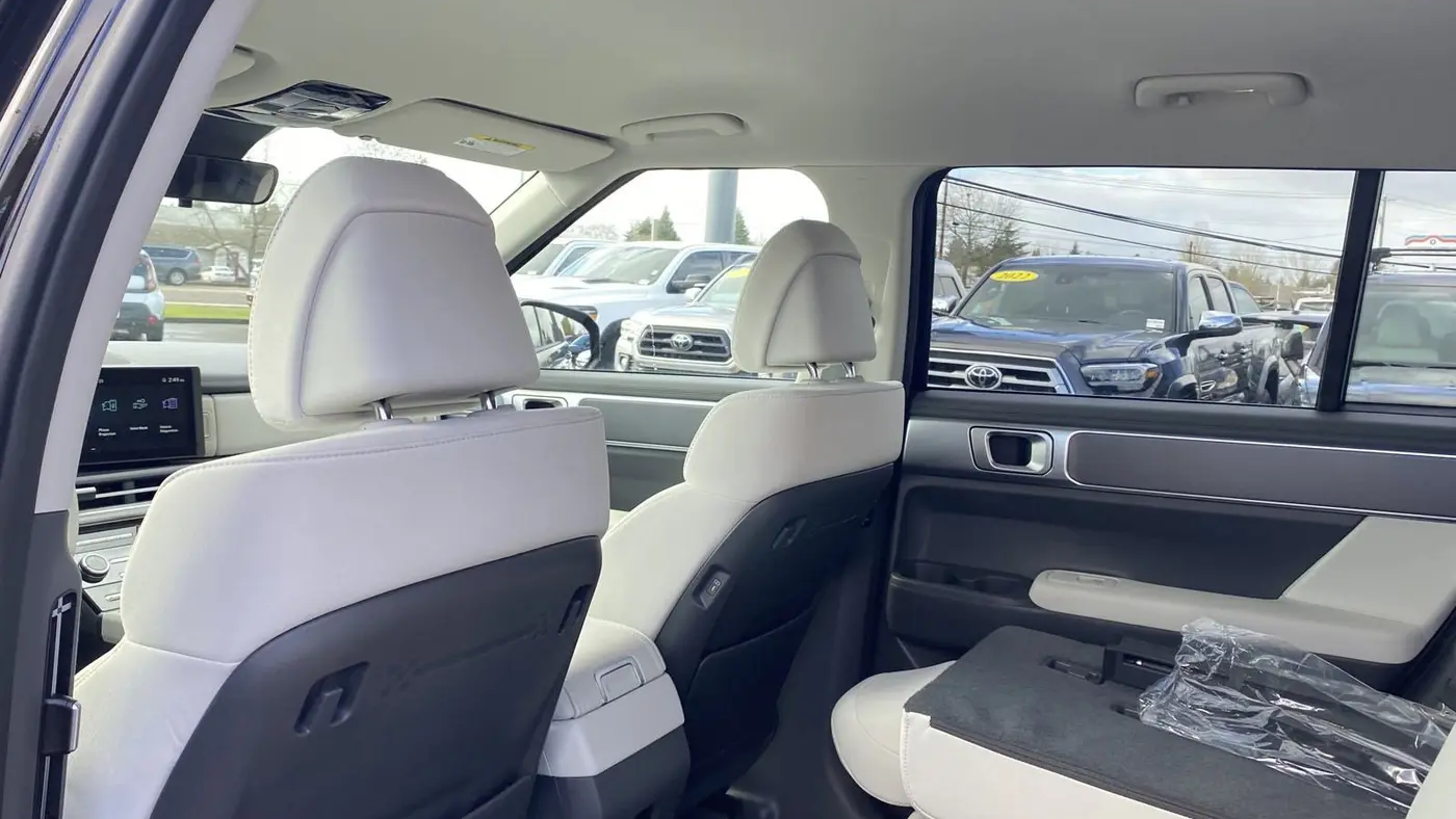 2025 Hyundai SANTA FE SE
