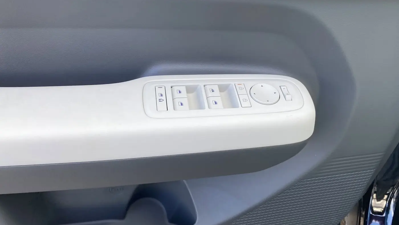 2025 Hyundai SANTA FE SE