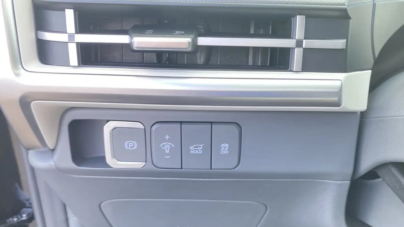 2025 Hyundai SANTA FE SE