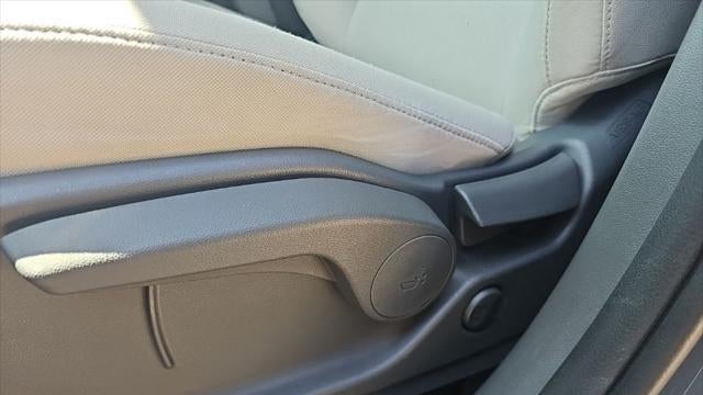 2025 Hyundai SANTA FE SE