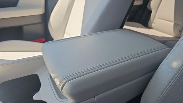 2025 Hyundai SANTA FE SE
