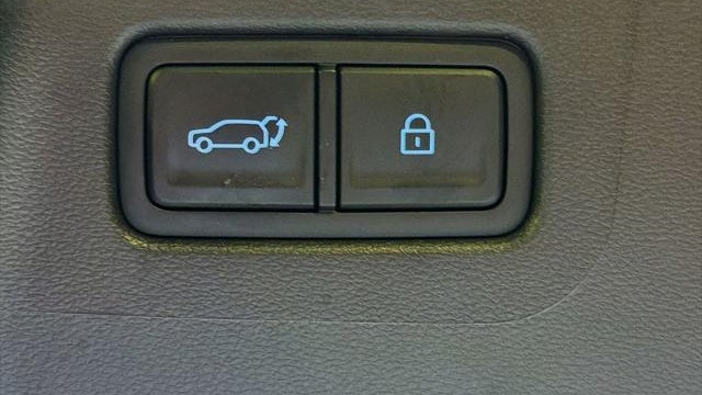 2025 Hyundai SANTA FE SE