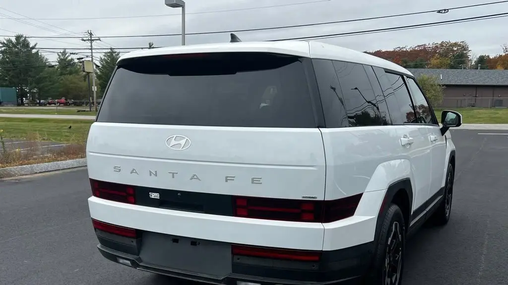 2025 Hyundai SANTA FE SE