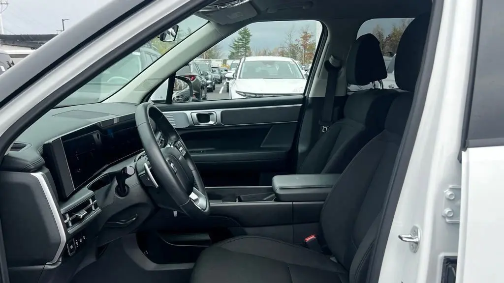 2025 Hyundai SANTA FE SE