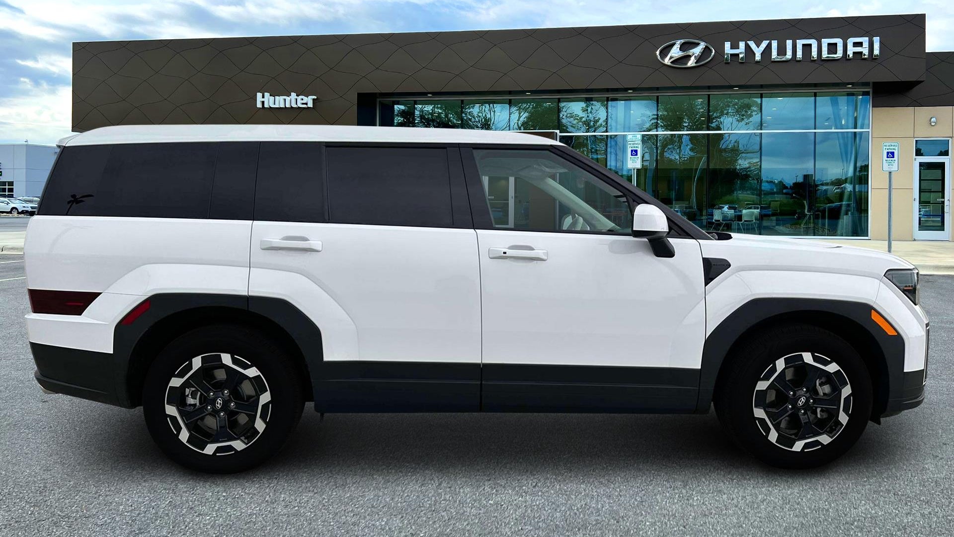 2025 Hyundai SANTA FE SE