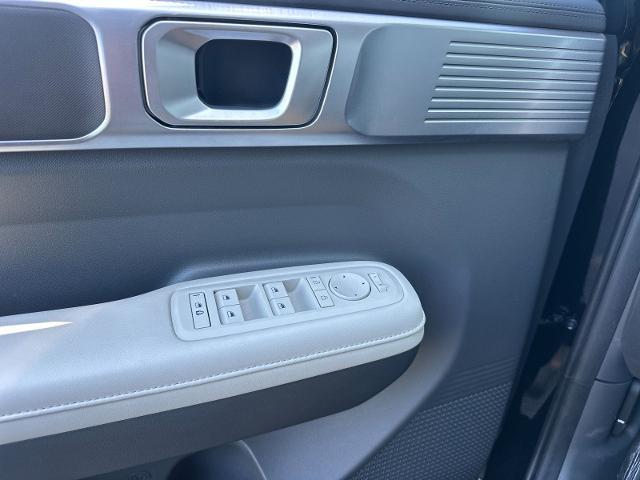 2025 Hyundai Santa Fe - $29,800