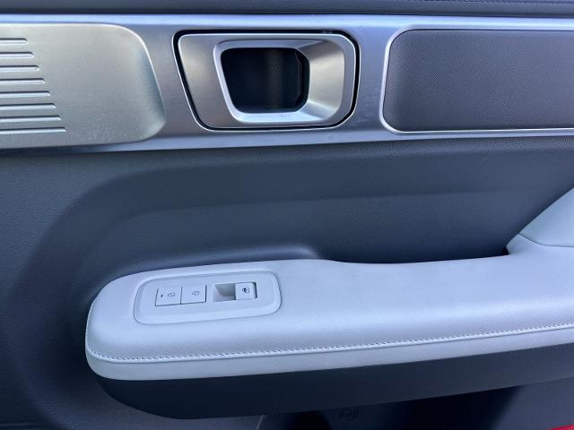 2025 Hyundai Santa Fe - $29,800