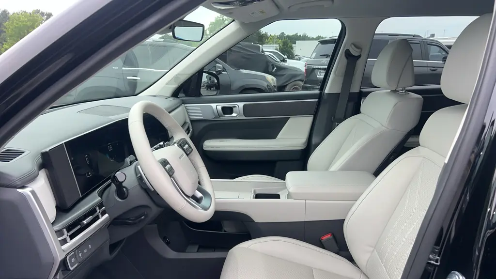 2025 Hyundai SANTA FE SEL