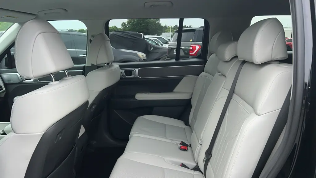 2025 Hyundai SANTA FE SEL