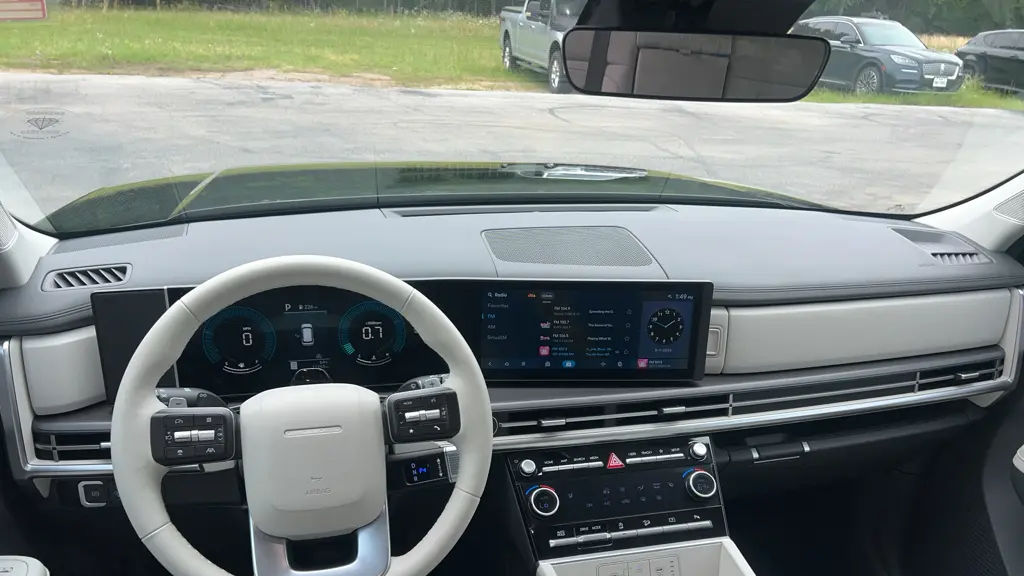 2025 Hyundai SANTA FE SEL