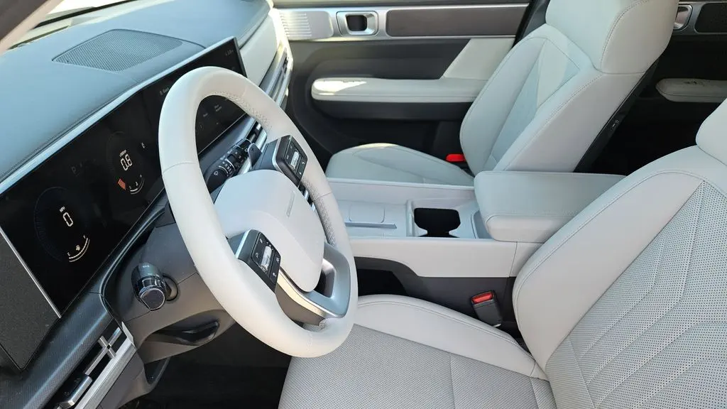 2025 Hyundai SANTA FE SEL