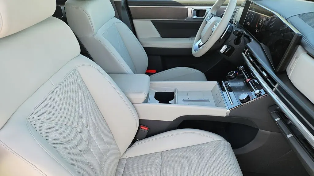 2025 Hyundai SANTA FE SEL