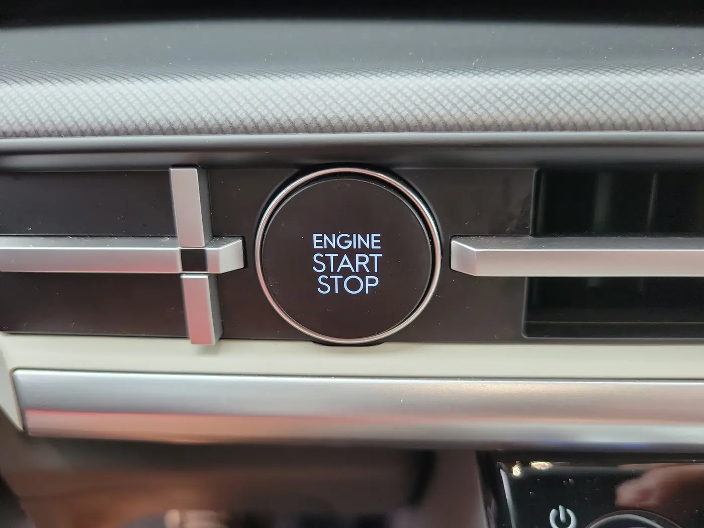 2026 Hyundai Santa Fe - $36,572