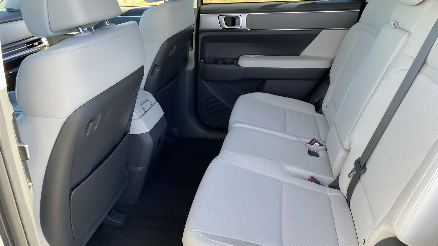 2026 Hyundai SANTA FE SEL