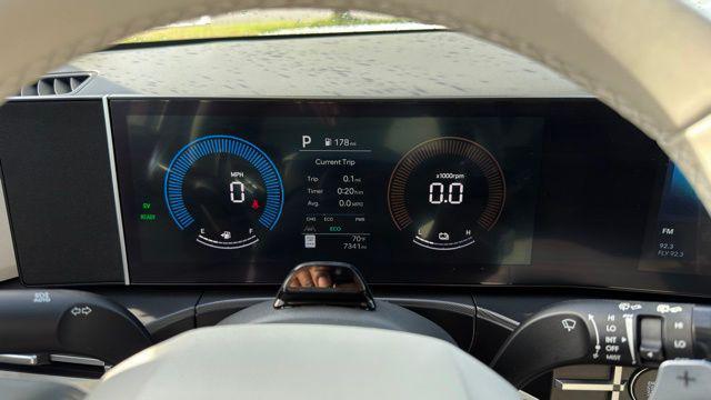 2025 Hyundai SANTA FE Hybrid SEL